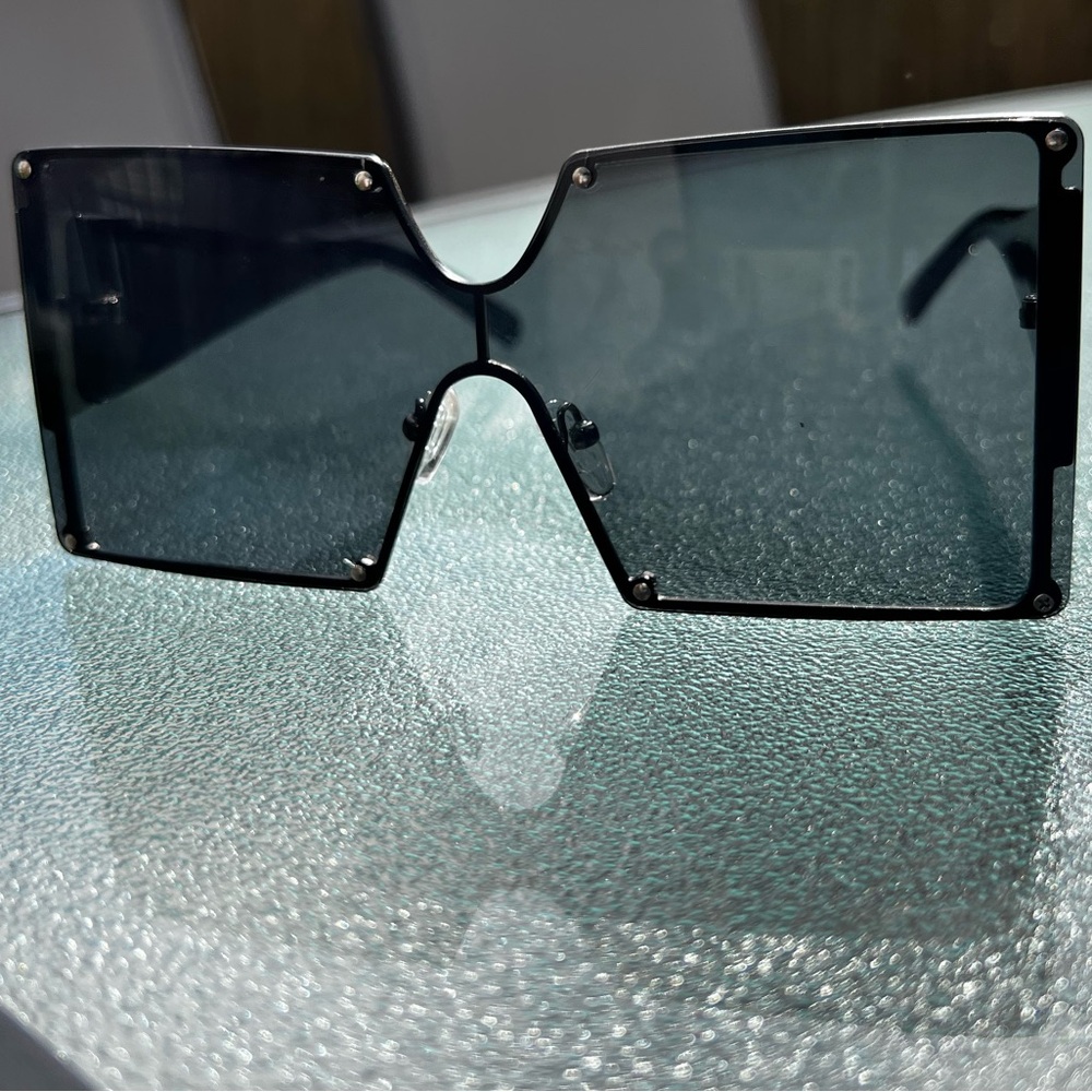 Oversized Black Sunglasses - Picture 3 of 10